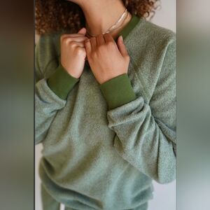 Feat Women's Iguana Blanket Blend‎ Crew Neck Sweatshirt - Xl New